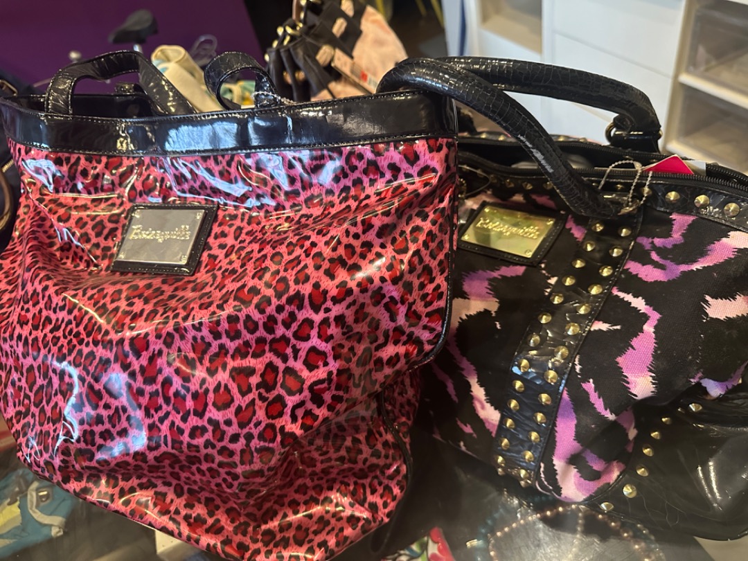 Betseyville bags store