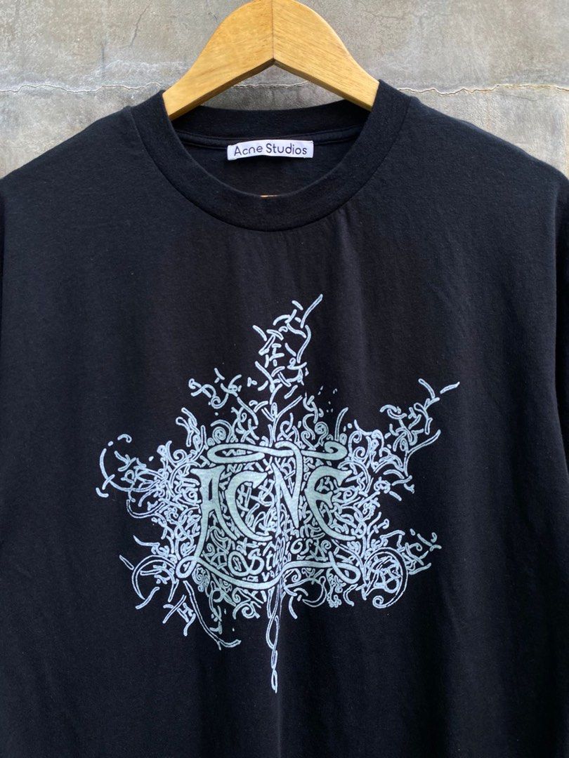 Acne Studios Glow In The Dark Logo Tee (Category: Tshirts & Polo Shirts ) located in Baguio. Submitted by lordeidara (Listing ID 1318327532, Image 3). Description: 8.5/10 Color:Black Material: Cotton Size on tag:XS Fits: Length: 27.5 Width: 23 Sleeve Length: 10 Shoulder to shoulder: 20 Hem:22.