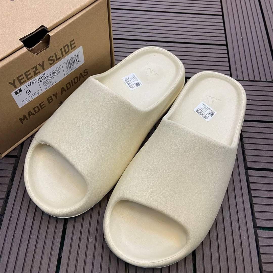 Adidas Yeezy Slides for Men, Men's Fashion, Footwear, Slippers & Slides on  Carousell
