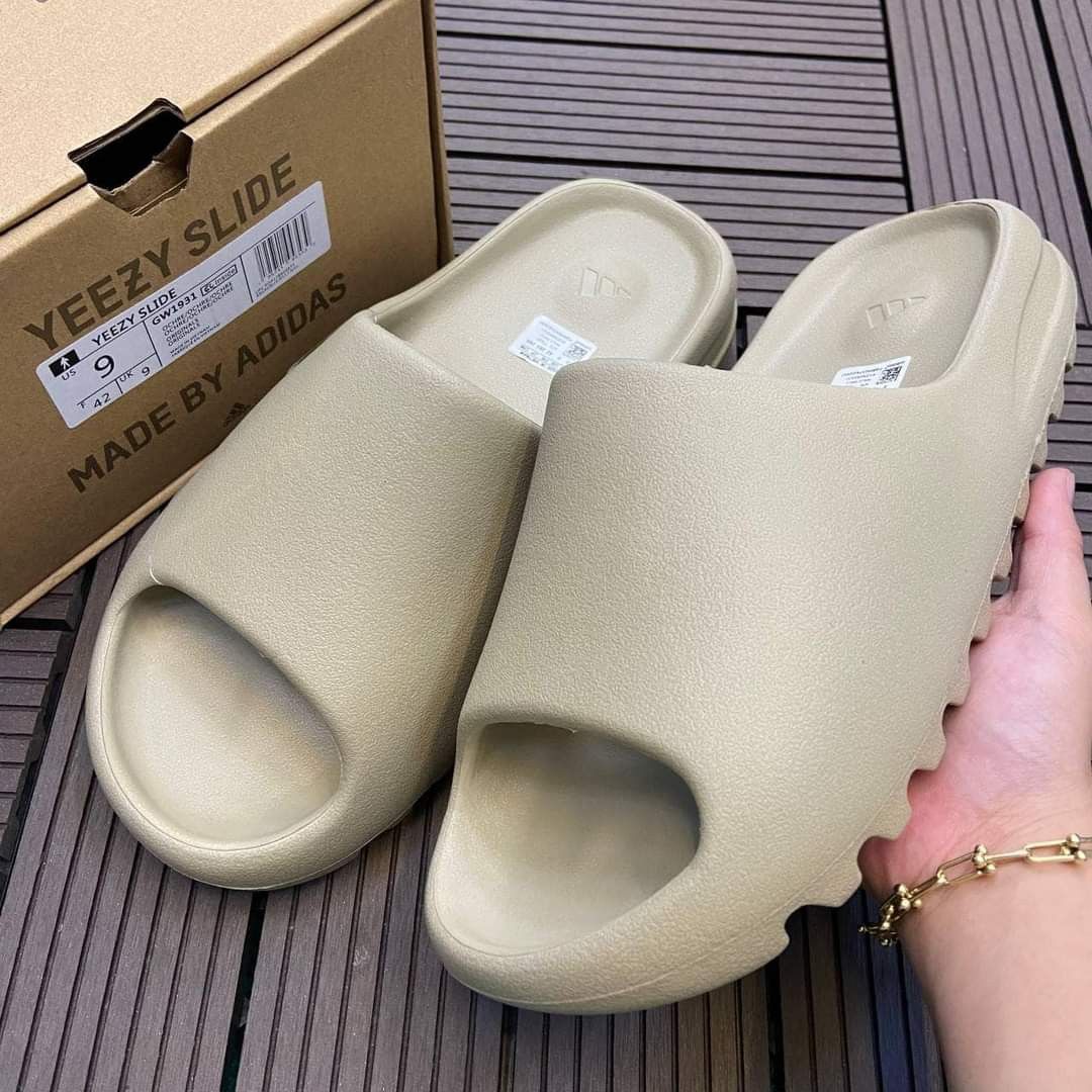 Adidas Yeezy Slides for Men, Men's Fashion, Footwear, Slippers & Slides on  Carousell