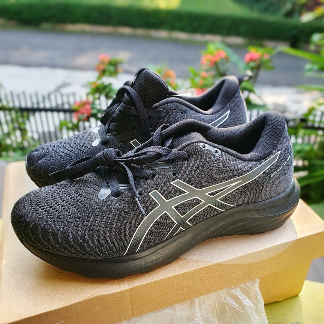 Asics gel cumulus 42 top