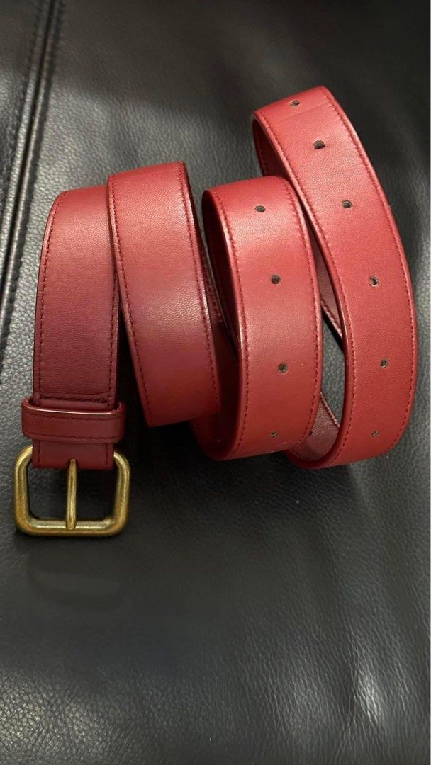 Authentic Bottega Veneta (Category: Luxury Bags & Wallets) located in Manila. Submitted by chloe_luxuries (Listing ID 1318389998, Image 3). Description: Guaranteed original Bottega Veneta Belt bag Small size Still in excellent condition Comes with dustbag Pm for those intetested.