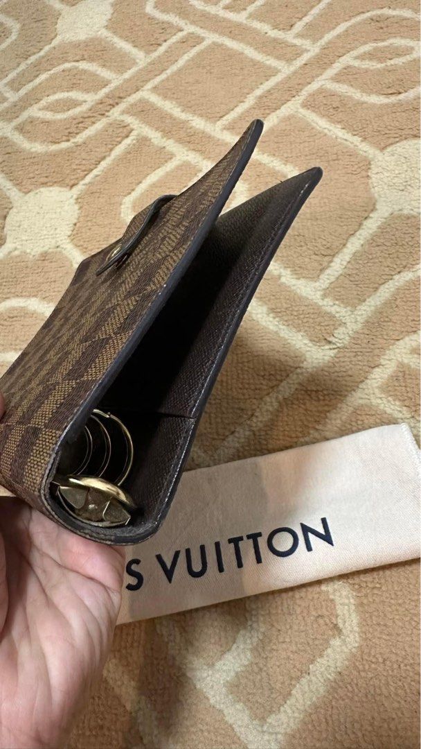 Authentic Louis Vuitton (Category: Luxury Bags & Wallets) located in Manila. Submitted by chloe_luxuries (Listing ID 1318377734, Image 3). Description: Guaranteed original Louis Vuitton Agenda Damier Mm size Still in excellent condition Comes with dustbag Pm for more details .