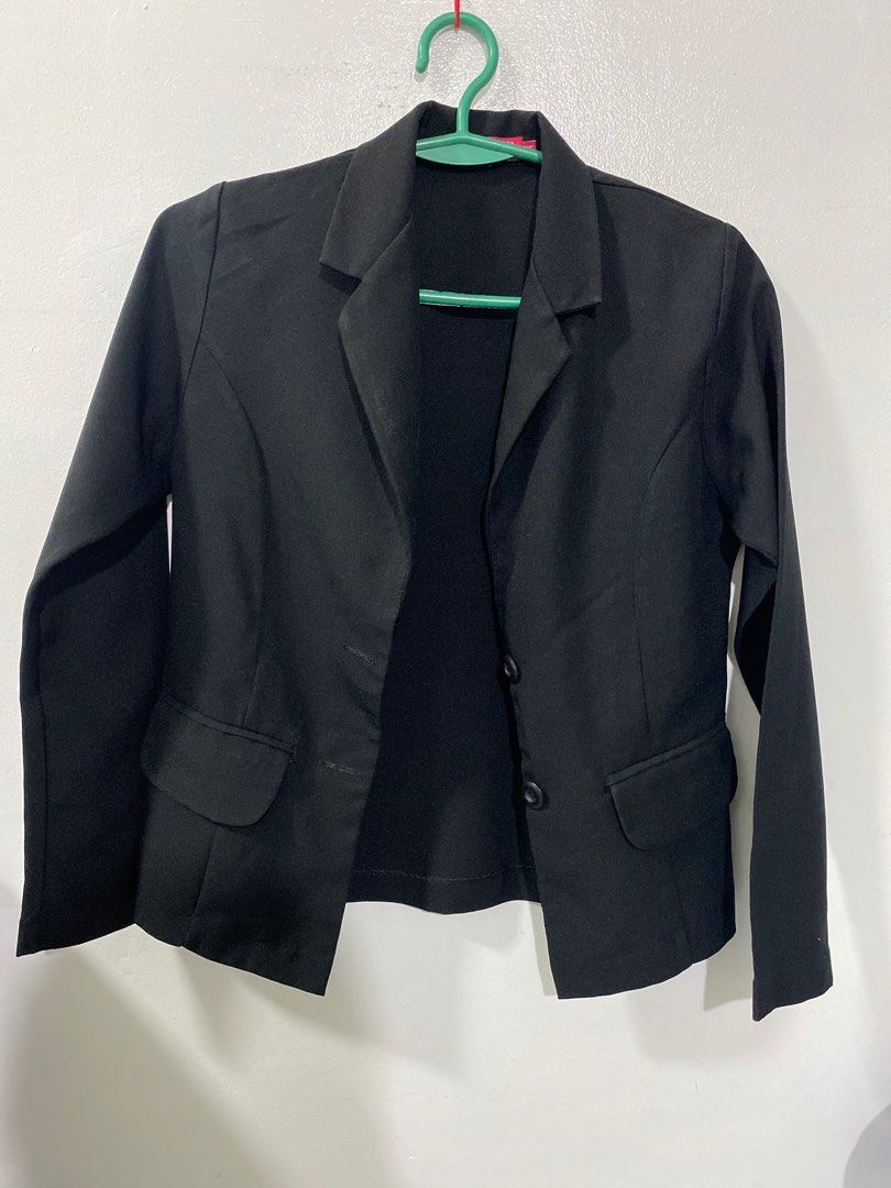 Black Blazer from SM (EUC) XS (Category: Coats, Jackets and Outerwear) located in Pasig City. Submitted by tinld (Listing ID 1318317469, Image 1). Description: Bought from SM for 800php. Classic Cut. XS - For Pettite girls No flaws. Quality is really good. It has shoulder paddings but can be removed. The structure is good and makapal. Perfect as office attire. RFS - Doesnt fit me anymore 📍Cabuyao Laguna via JRS or Lalamove/Grab from BGC.