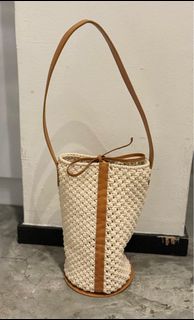 (Category: ) located in . Submitted by lovestoshop (Listing ID 1318396310, Image 1). Description: .