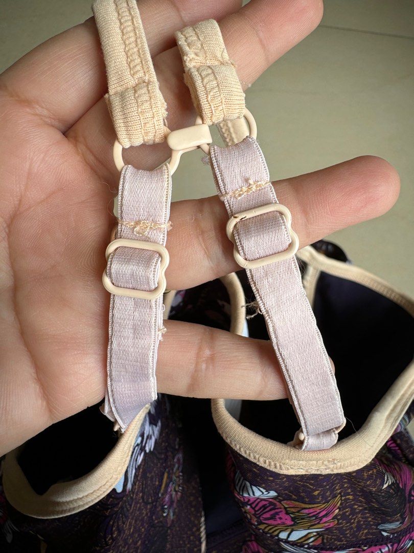 Cotton On Body Workout Set (Category: Sets or Coordinates) located in Cebu City. Submitted by ch1meneb (Listing ID 1318265624, Image 3). Description: - Cotton On Body leggings and sports bra in super nice buttery fabric - No rips, tears, discoloration. No smells, no piling - in really good condition pa - Removed the bra pads, easily replaceable .