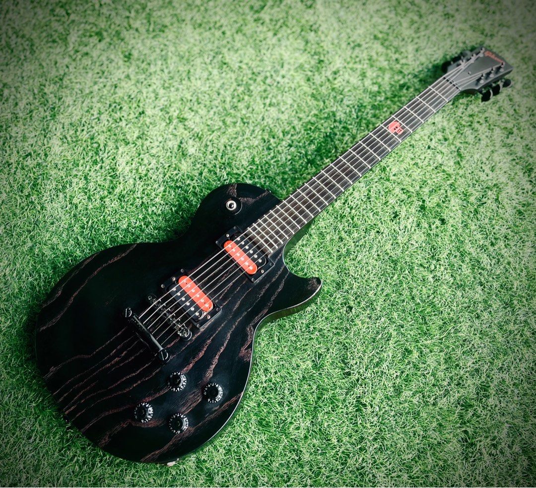 Gibson Les Paul Voodoo 2004, Hobbies & Toys, Music & Media