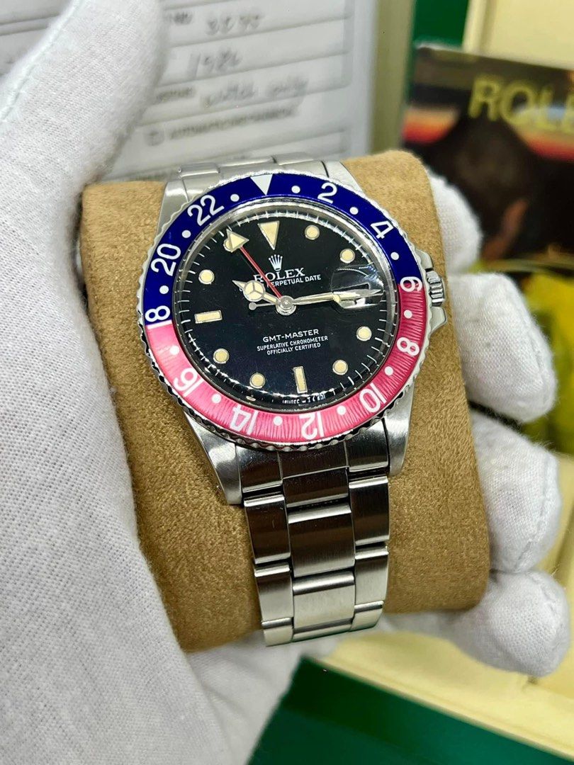 GMT MASTER 1 Rare (Category: Luxury Watches) located in Cabanatuan. Submitted by albertgonzales27 (Listing ID 1318279210, Image 1). Description: GMT Master 1 Pepsi Rare Pumpkin Dial Reference 16750 (Quick set) 1986 year model 40mm case size Equally patina markers due to its age Newly serviced (Worry free ownership) 1 year warranty 9/10 excellent condition for its age Watch only , 11 links w/ verification papers and black bezel insert Trades accep