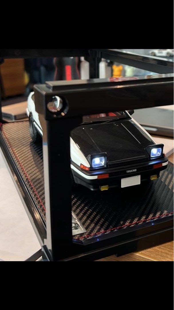 ignition model 1/18 頭文字D AE86 (絕版-車頭著LED light