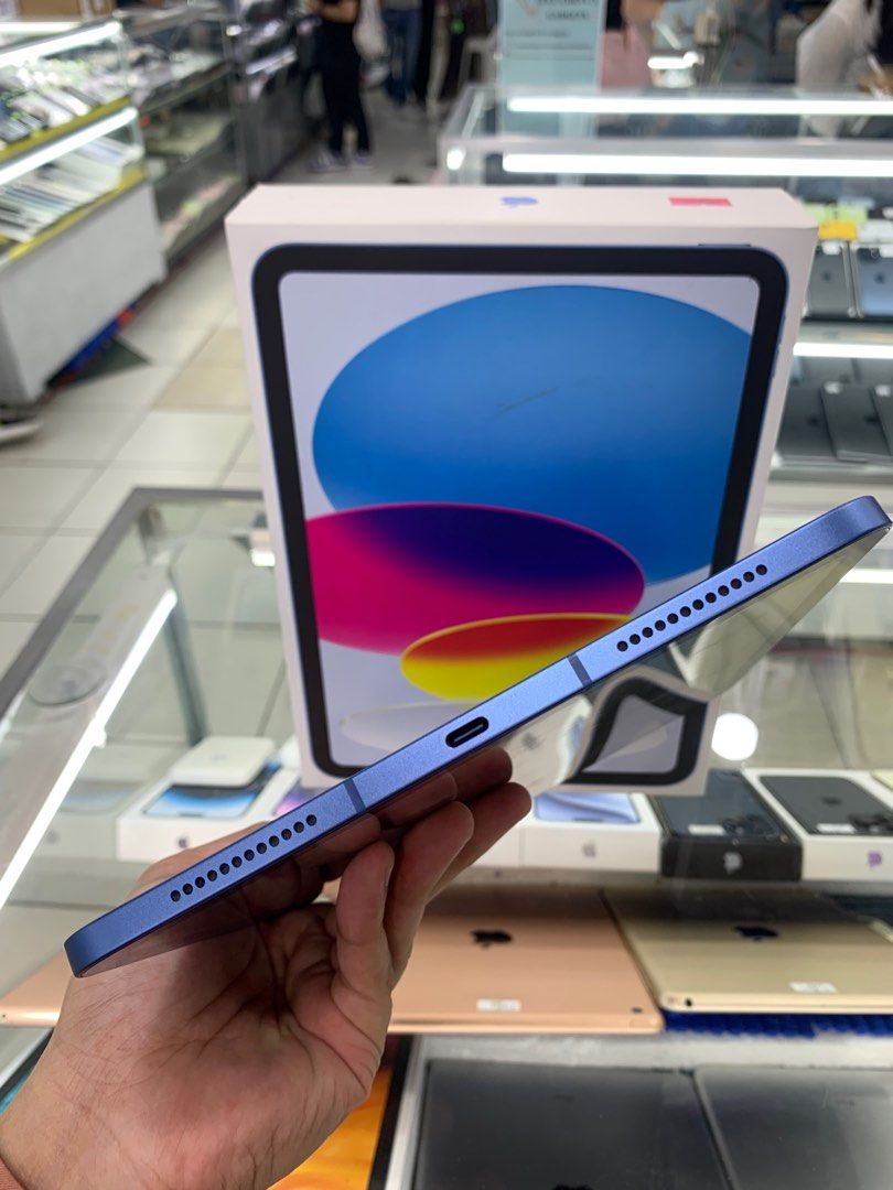iPad 10th Gen. (256gb) Wifi + Cellular (Category: iPad) located in Manila. Submitted by arzillah (Listing ID 1318389189, Image 3). Description: iPad 10th Generation 256gb Wifi + Cellular Ntc approve Complete package Slightly use No dents No scratches No issues All working Open for COD/COP + SF Manila area (sameday delivery) Province area (via LBC) required DP to avoid cancellations Physical store: Greenhills Shopping Center, 2ndfloor, stall#: Ai 