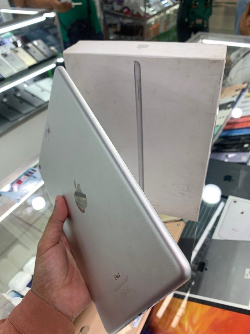 iPad 6th Gen. (128gb) Wifi (Category: iPad) located in Manila. Submitted by arzillah (Listing ID 1318390092, Image 2). Description: iPad 6th Generation 128gb Wifi only Ntc approve Complete package Slightly use No dents Minimal scratches No issues All working Open for COD/COP + SF Manila area (sameday delivery) Province area (via LBC) required DP to avoid cancellations Physical store: Greenhills Shopping Center, 2ndfloor, stall#: Ai 11 Contact#: 0