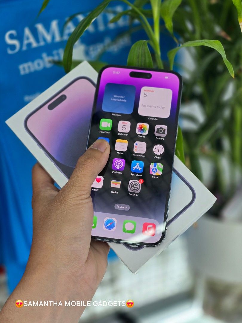 Iphone 14 Promax 256gb HK Variant Dual Sim (Category: iPhone 14 Series) located in Manila. Submitted by lenweltong05295 (Listing ID 1318354494, Image 2). Description: Iphone 14 Promax 256gb HK Variant Dual Sim Secondhand Charger Included Onhand Stock.