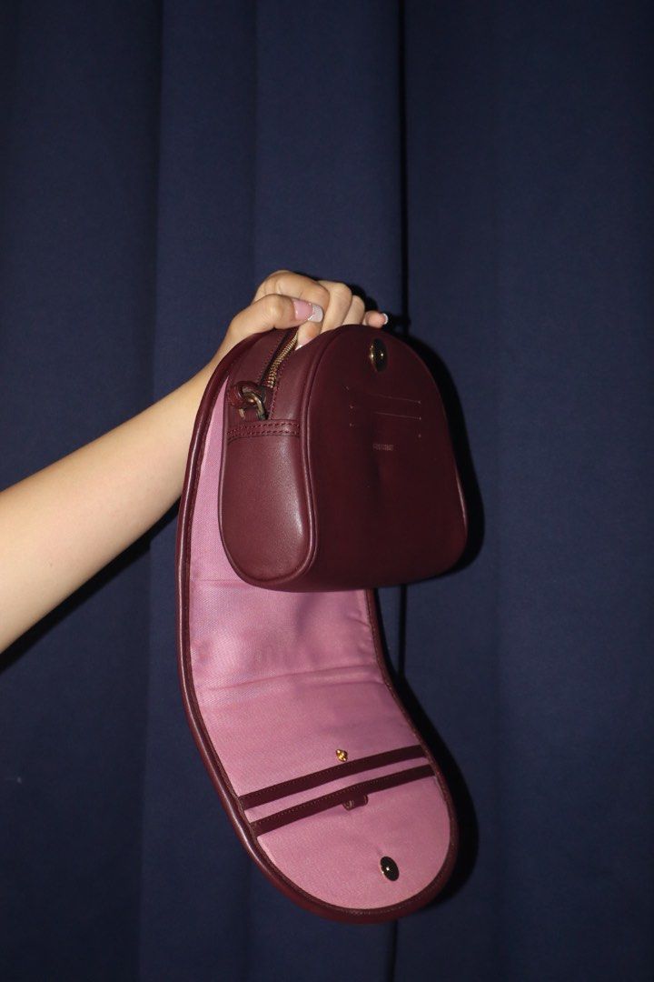 Joseph x Stacey (Category: Luxury Bags & Wallets) located in Manila. Submitted by closetrkives (Listing ID 1318342618, Image 2). Description: .