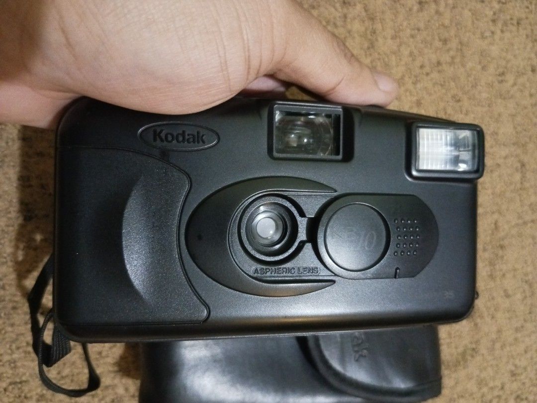 Kodak KB-10 untested (Category: Cameras) located in Quezon City. Submitted by markgolveo (Listing ID 1318289371, Image 3). Description: Kodak KB-10 untested for parts out repairs or display with leather pouch in good overall cosmetic condition issue broken plastic part near bottom of film compartment as shown on picture.