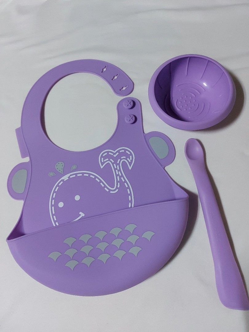 MARCUS & MARCUS BABY FEEDING SET (Category: Weaning & Toddler Feeding) located in Paranaque City. Submitted by nieshaprelovedshop (Listing ID 1318385019, Image 2). Description: BRAND: MARCUS & MARCUS MATERIAL: SILICONE.