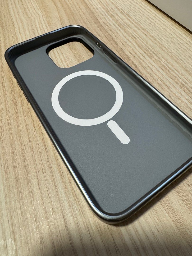 Matin Kim – CASETiFY