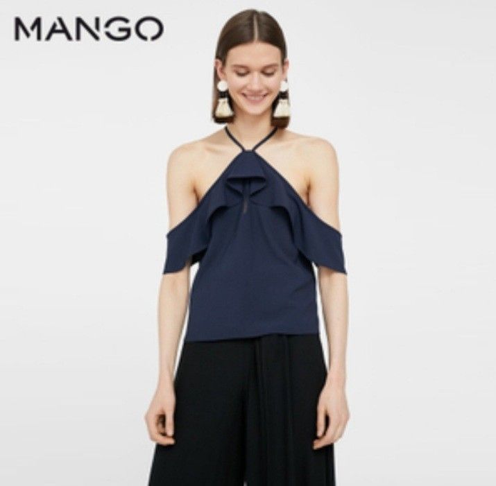 MNG WOMENS NAVY TOPS (Category: Sleeveless) located in Manila. Submitted by eriiicaspage (Listing ID 1318438481, Image 1). Description: PREOWNED ^LIKENEW AUTH💯 MANGO WMNS NAVY TOPS SMALL-MEDIUM No Flaws Good Condition 9/10.