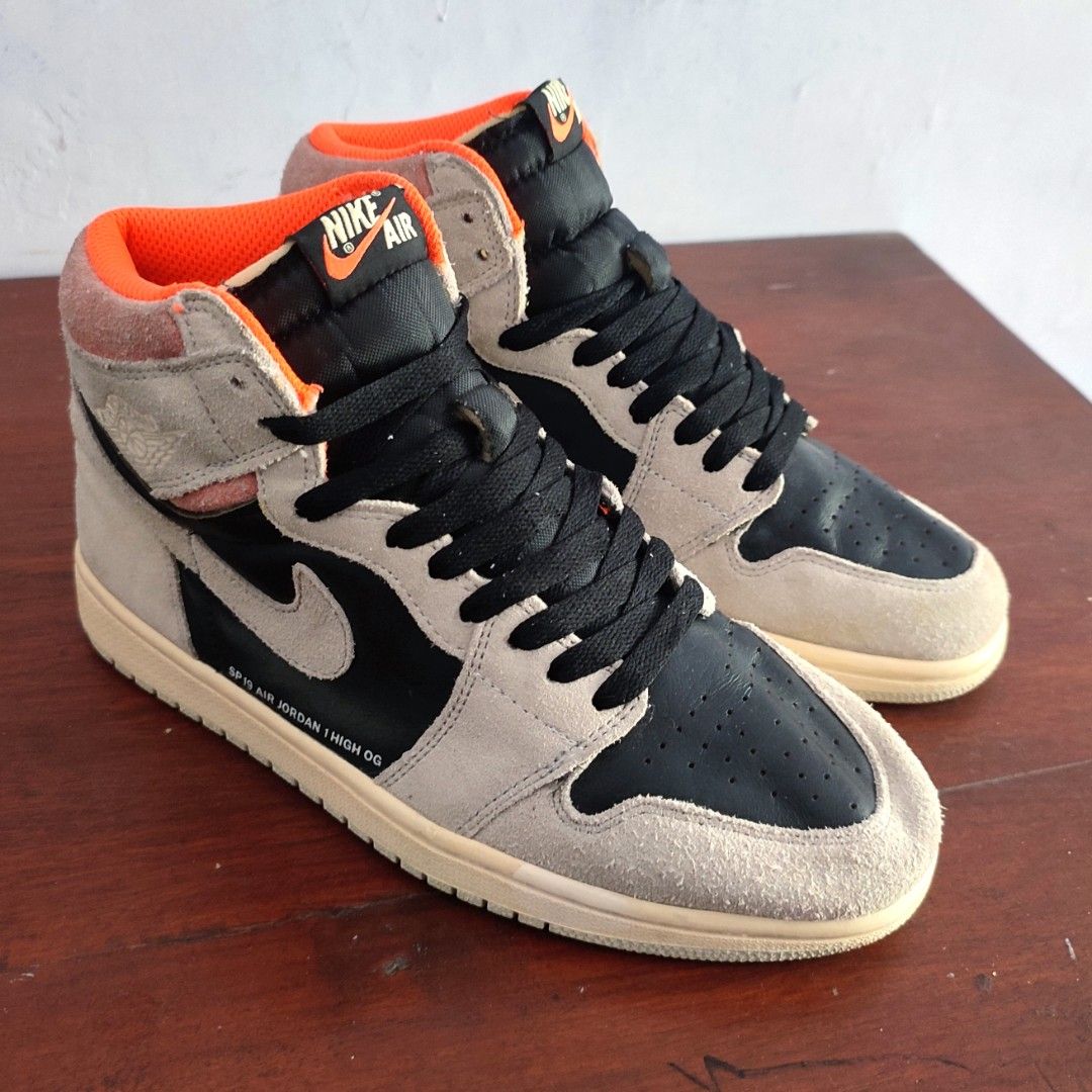 NIKE AirJordan High OG Neutral Grey