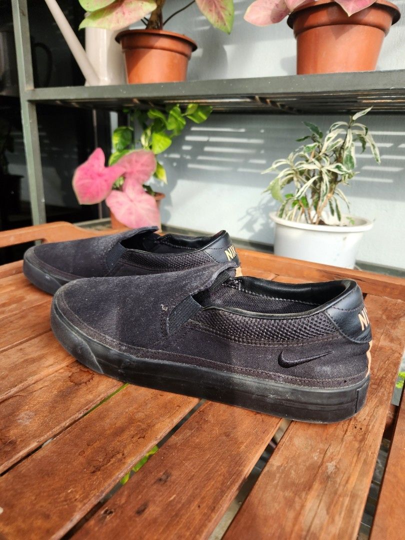 Nike canvas slip ons shop