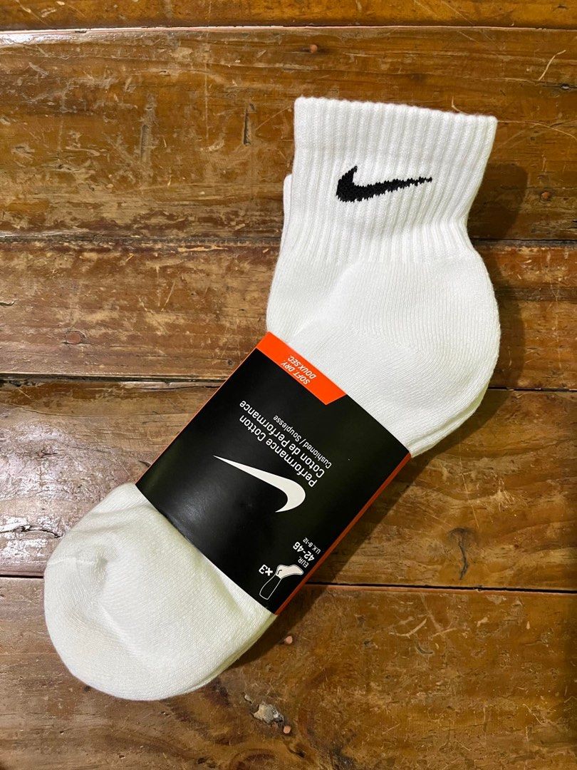 Nike Everyday Cushioned Crew Socks (Category: Socks) located in San Pedro. Submitted by anilovvv (Listing ID 1318407247, Image 1). Description: Nike Crew Socks • Plain • Mid Cut • High Cut Colors: • Black • White Available in pairs, bundles or mixed bundles Starting @ ₱95 only 🥵 - LOWEST PRICE - DM for orders & inquiries 📩 Also available on 🍊app (DM for the link) Meet up Muntinlupa - San Pedro - Biñan.