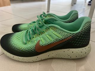 （分類：）位於 。 由 bigjordan 提交（商品編號 1318298952，圖片 1）。簡介： 。