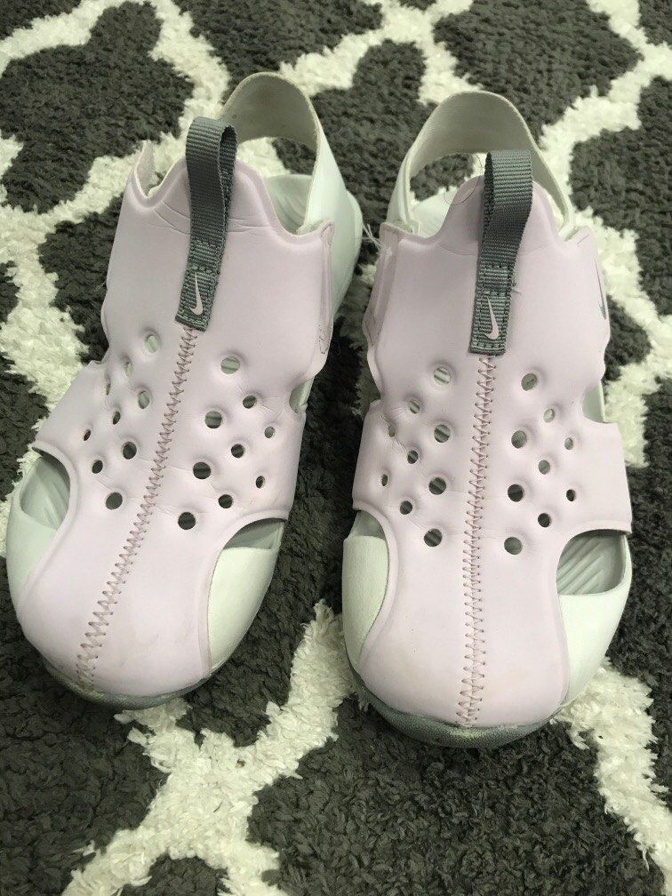 Nike sandals size 5 on sale
