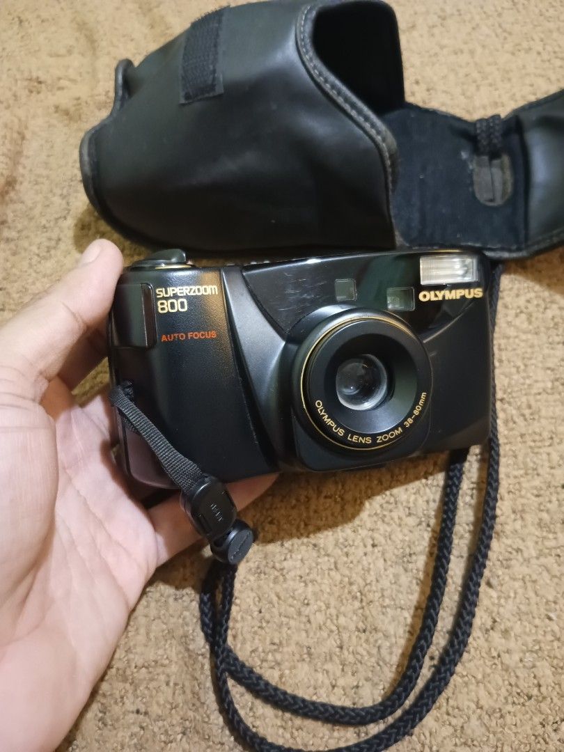 Olympus superzoom 800 - untested (Category: Cameras) located in Quezon City. Submitted by markgolveo (Listing ID 1318294275, Image 1). Description: Olympus superzoom 800 - untested with power motor powers on upon putting batteries with leather pouch intact for parts out repairs , collections or display.