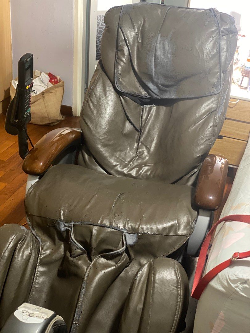 Osim Massage Chair and Oto leg massage