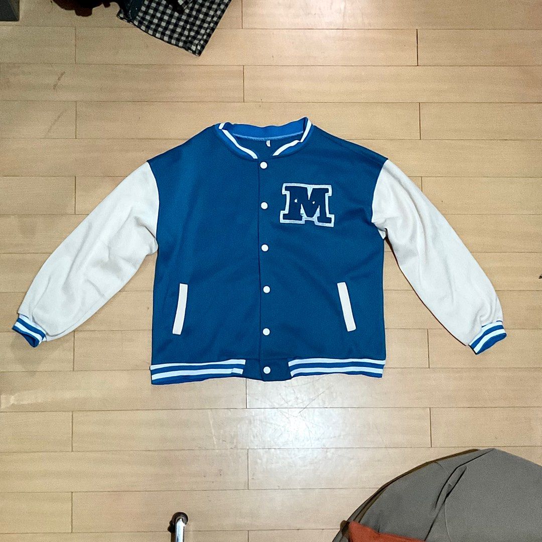 POKER VARSITIY Baseball Jacket (Category: Coats, Jackets and Outerwear) located in Paranaque City. Submitted by passion_pluto (Listing ID 1318399249, Image 3). Description: 24.5x24x26.