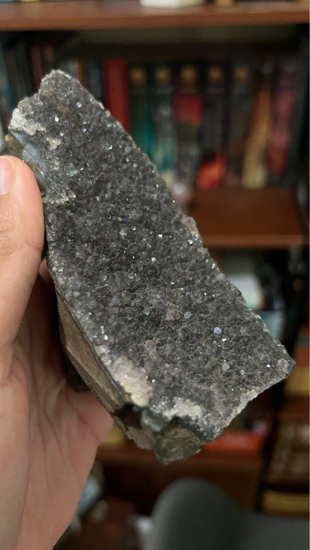 RAW AMETHYST CHUNK FOR SALE PRECIOUS STONE AUTHENTIC (Category: Precious Stones) located in Taguig. Submitted by seajeux (Listing ID 1318339690, Image 2). Description: RAW AMETHYST CHUNK FOR SALE PRECIOUS STONE AUTHENTIC Like New Bought at crystalworks. ph on IG• Original price is P6000, I think. Might be higher. RFS: I have too many stones and I have no use for this one..
