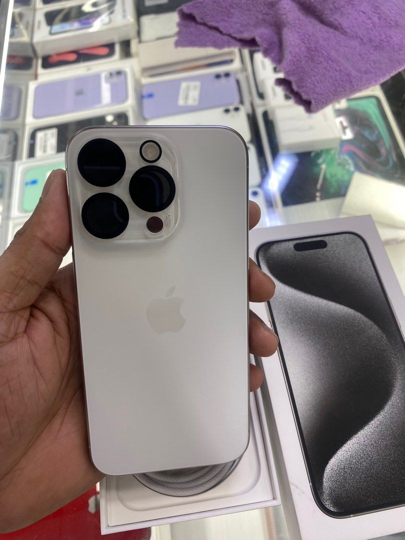 Secondhand iPhone 15 pro 256gb smartlocked (Category: iPhone 15 Series) located in Manila. Submitted by orlandotub99548 (Listing ID 1318286034, Image 1). Description: Available iPhone 15Pro 256 gb smartlocked Smooth use liked new 95% batt pwede sa masilan Complete with box same serial See picture for more details Pick up point Greenhills Shopping Center stall number Y-18 and look miss Vine 📌we do COD door to door 📌we sip nationwide via LBC 📌we