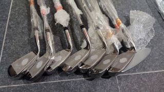 （分類：）位於 。 由 Niceee8888 提交（商品編號 1318337407，圖片 1）。簡介： 。