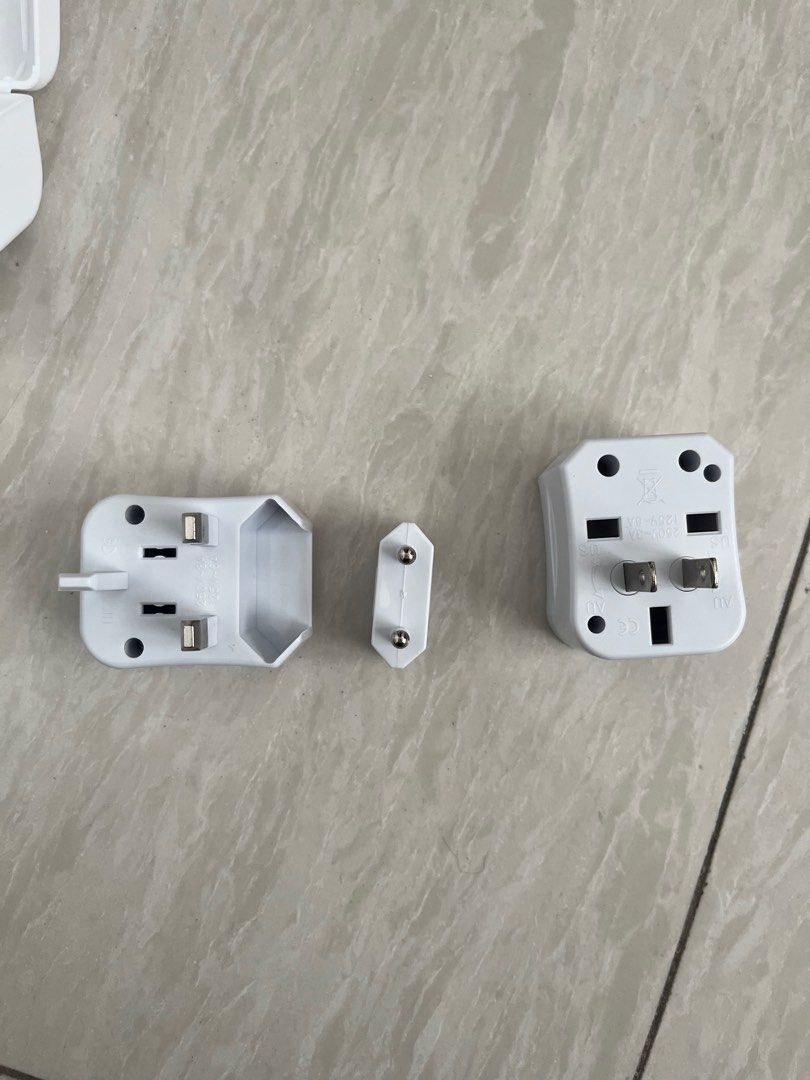 Synergy Universal Adaptor | Adapter (Category: Cables & Adaptors) located in Quezon City. Submitted by fromfairydust (Listing ID 1318360440, Image 2). Description: Bought this for HK. Original price is 320. Never used it kasi may adapter sa airbnb ma we booked. .