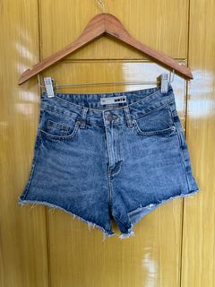 (Category: ) located in . Submitted by arnssss (Listing ID 1318281206, Image 1). Description: .