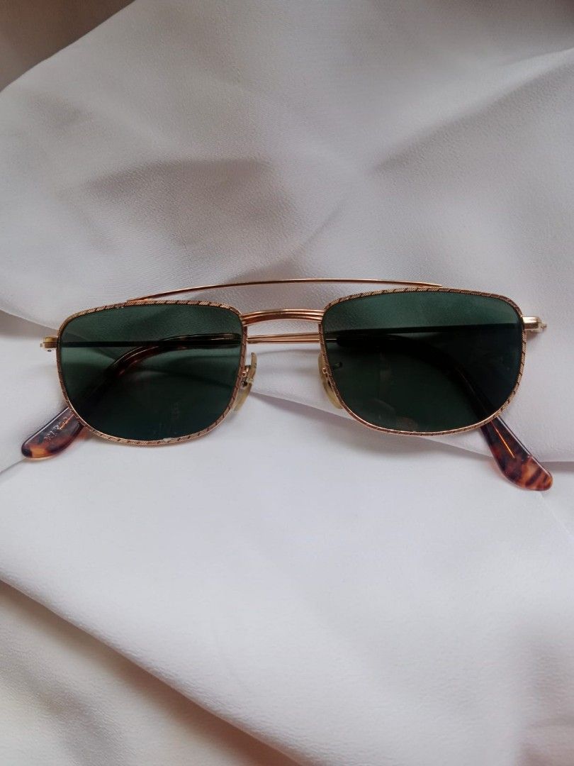 Vintage ray ban aviators top