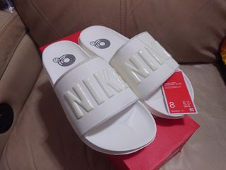 (分類:)位於 。 由 cheungcw0 提交(商品編號 1318615444,圖片 1)。簡介: 。