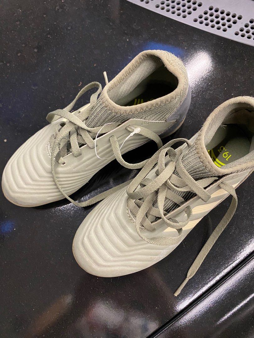 Adidas Predator Kids 19.3 TFJ (Category: Sneakers) located in Rizal. Submitted by eunbo (Listing ID 1318549313, Image 1). Description: RFS wrong size US 13.5 kids .