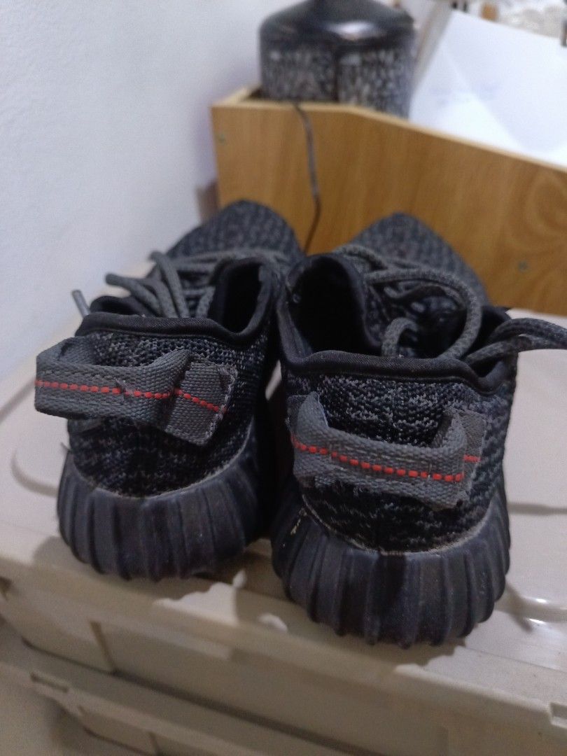 Adidas Yeezy Boost 350 Pirate Black (Category: Sneakers) located in Rizal. Submitted by bien_aime (Listing ID 1318453323, Image 3). Description: .
