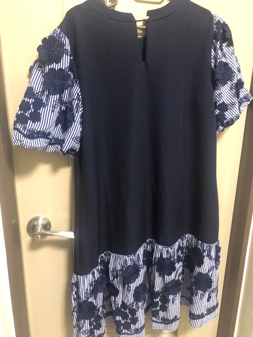 Allure Casual Dress (1L) (Category: Dresses) located in Pasig City. Submitted by theg3neralist (Listing ID 1318539260, Image 2). Description: Casual Dress, size 1L, Brand- Allure ( bought in Sm dept store, no deffects, only worn once..