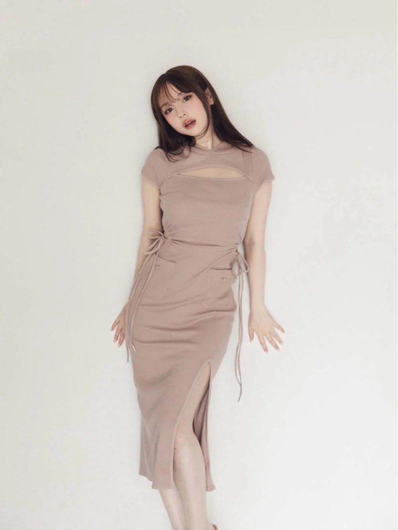 Andmary Effie slit dress Pink Beige 連衣裙, 女裝, 連身裙& 套裝, 連 