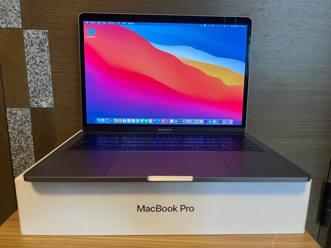 Apple MacBookPro 13inch 256gb【美品】 Apple MacBook Pro 13 inch (256GB,Intel Core i5, 2.70GHz