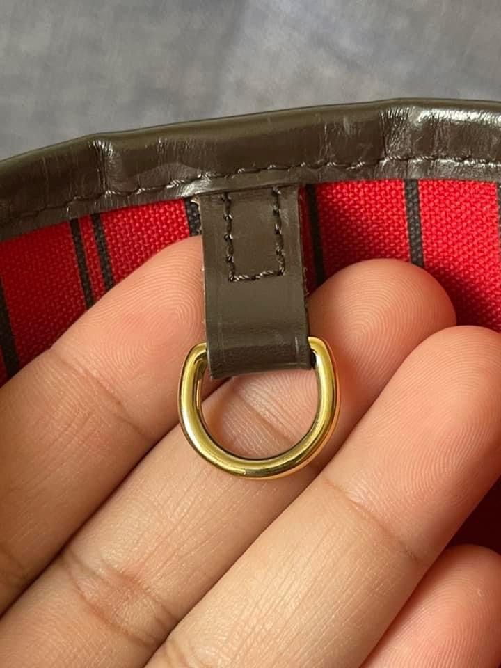 Authentic LV Neverfull MM (Category: Luxury Bags & Wallets) located in Quezon City. Submitted by jhaediah (Listing ID 1318545362, Image 3). Description: ✔️Guaranted Authentic ✔️R a n k A ✔️Neverfull MM ✔️Clean interior/exterior ✔️pwede pang gift Inclusions: Box & Dustbag ₱68k pesos only free shipping or meet up.