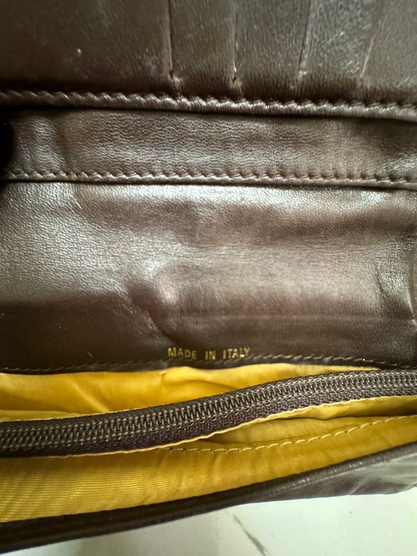 Authentic vintage chanel long wallet (Category: Luxury Bags & Wallets) located in Rizal. Submitted by houseofbell (Listing ID 1318498074, Image 3). Description: Normal sign of usage No rubs and cracking issue.