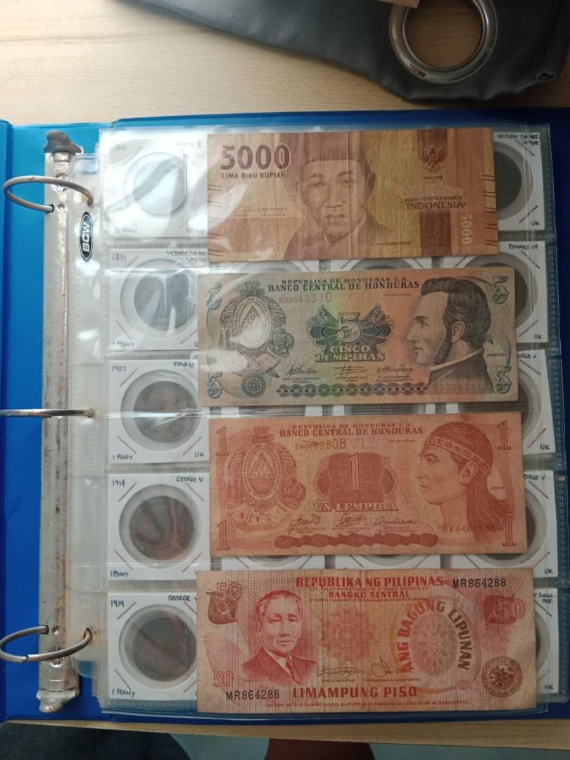 BCW Banknote Sheets (Category: Stationery & School Supplies) located in Lapu Lapu. Submitted by Cebu_Kowins (Listing ID 1318506433, Image 3). Description: Banknote Sheets - 4 pockets for the notes - with small side pockets for info labeling - fits on any 3 ring binder Price: 25 pesos per sheet 13pcs available Note: Banknotes are not included. For sample purposes only..