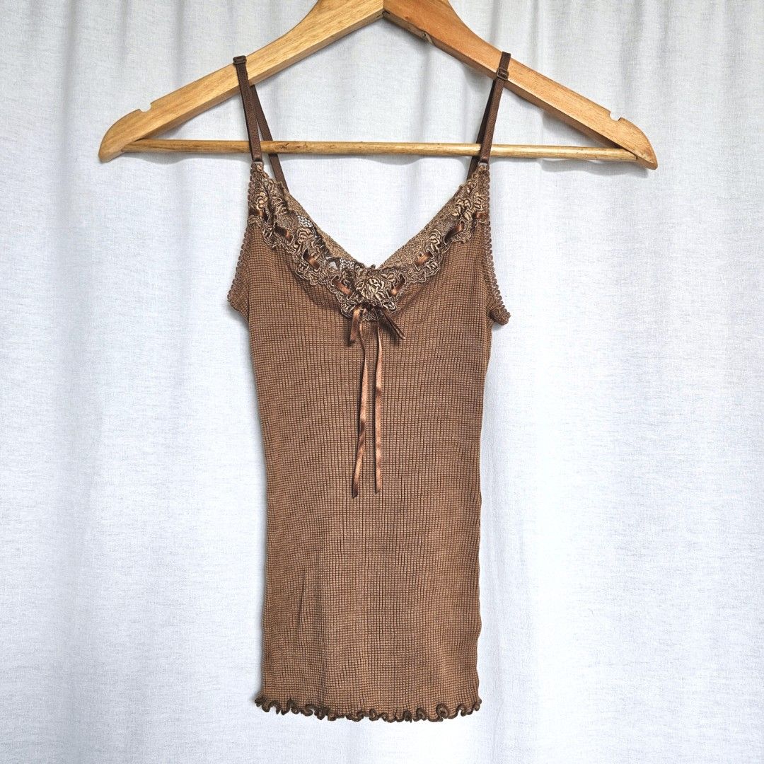 BROWN STRETCHY SPAGHETTI TOP (Category: Others Tops) located in Carmona. Submitted by simplestashph (Listing ID 1318515094, Image 2). Description: Z-17 BROWN STRETCHY SPAGHETTI TOP C 26, L 15 PHP 100.