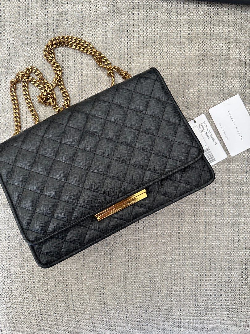 ブラック　レザー　キルティングバッグ　クラッチ　チャールズアンドキース　ゴールド Charles and keith black quilted bag
