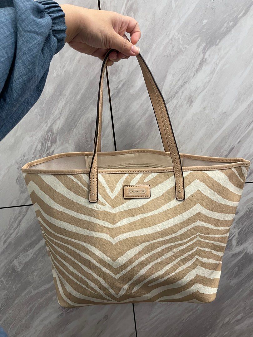 Coach zebra tote online