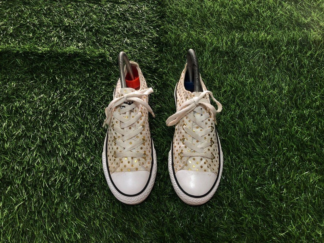 Gold polka dot converse online