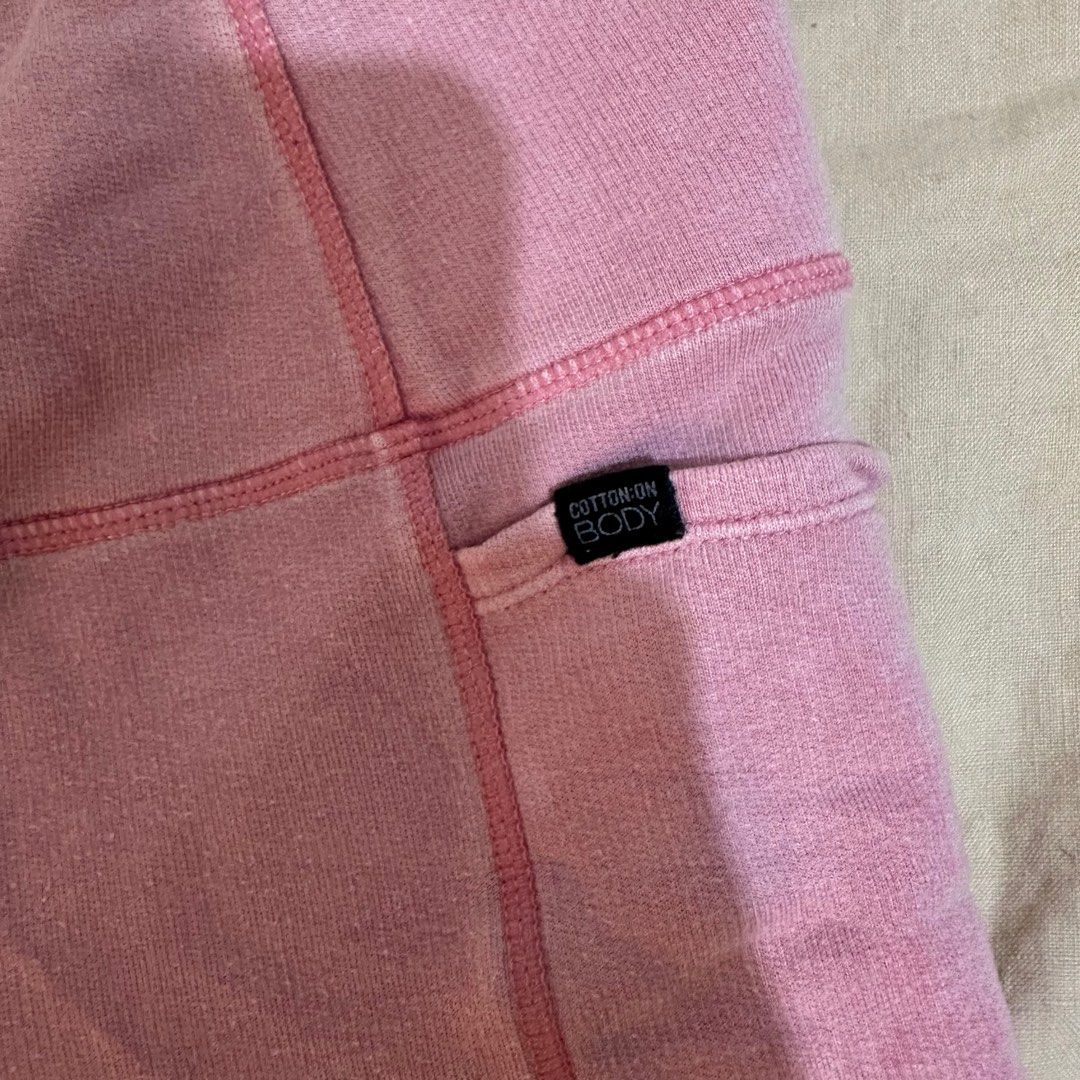 COTTON ON Shorts (Category: Shorts) located in Manila. Submitted by dianadebelen (Listing ID 1318505669, Image 2). Description: COTTON ON Style is really like vintage or rugged look.