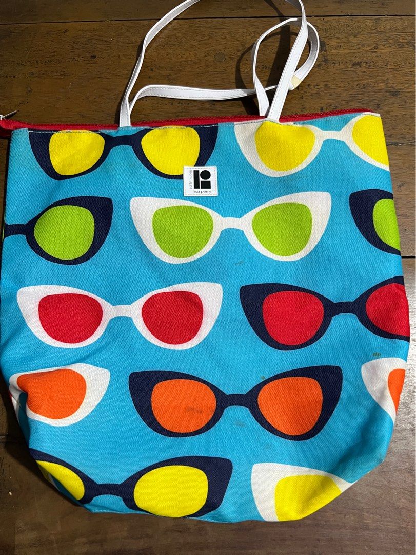 Estee lauder lisa perry bag top